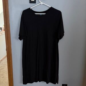 Womens Black Short-Sleeve T-shirt dress